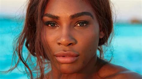 8 Gorgeous Photos of Serena Williams in Turks and。